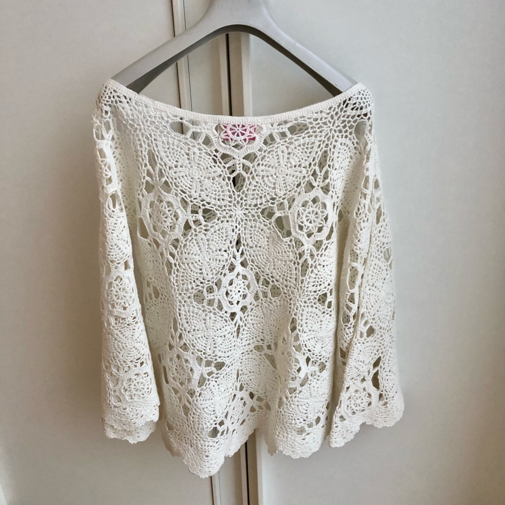 Miss June Paris Broderie Blouse - Picture 6 of 13